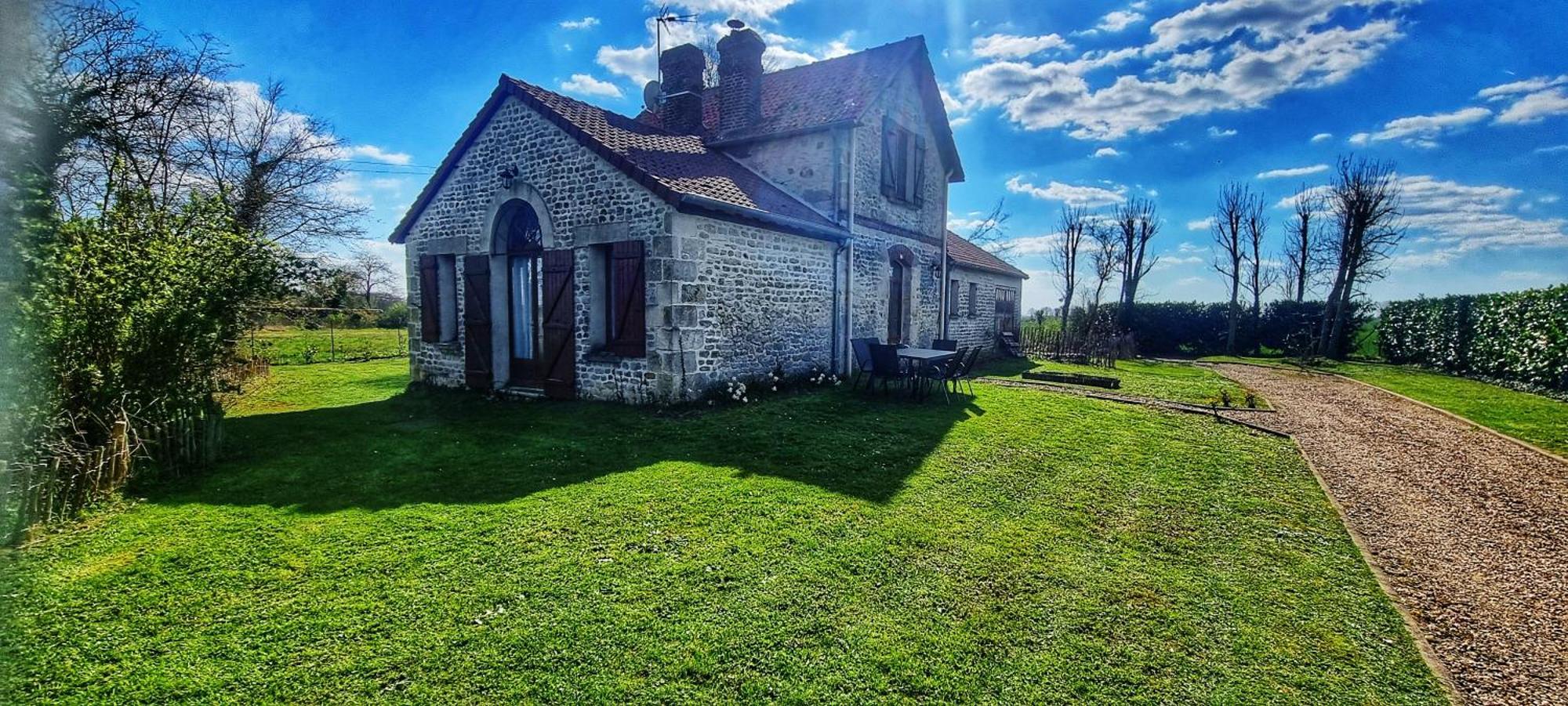 Gite Du Grand Frene Orrouy Exterior foto